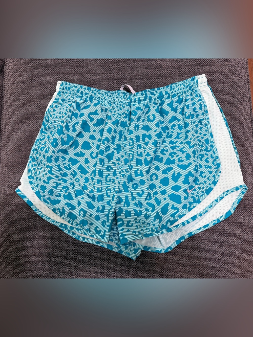 Nike Women's Teal Leopard-Print Athletic Shorts
